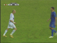 Vous allez en bouffer :p Zidane2